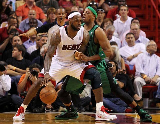 年龄与成绩 年龄与成绩