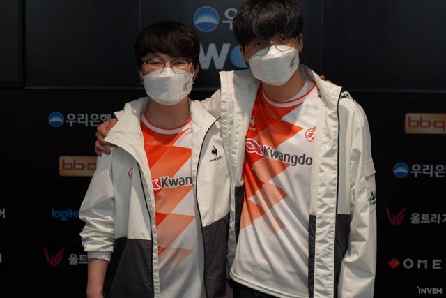 年龄层的观 年龄层的观